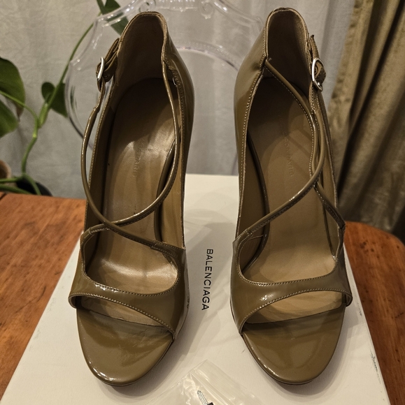 Balenciaga floating platform sandals - Picture 1 of 6